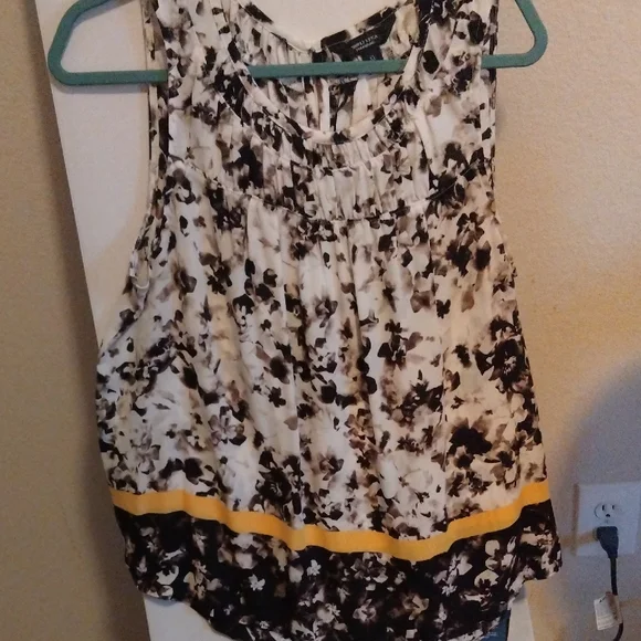 Simply Vera Vera Wang Floral Tank Top - Black, White, and Yellow - Picture 1 of 3
